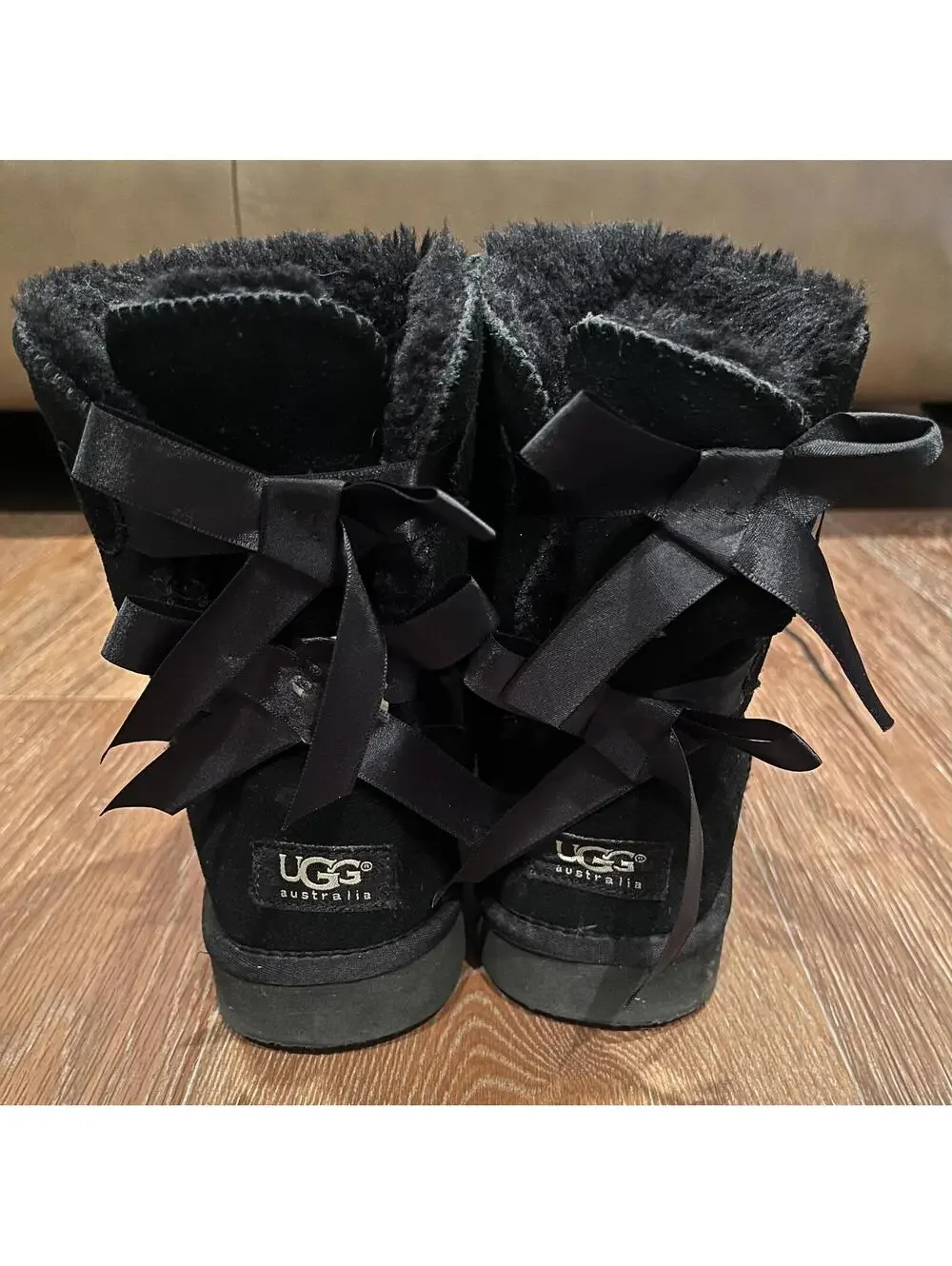 UGG Women's Black Winter Boots with Ribbon Back Detail size 9
